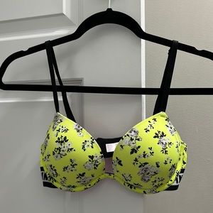 Victoria Secret Bra (super push up)